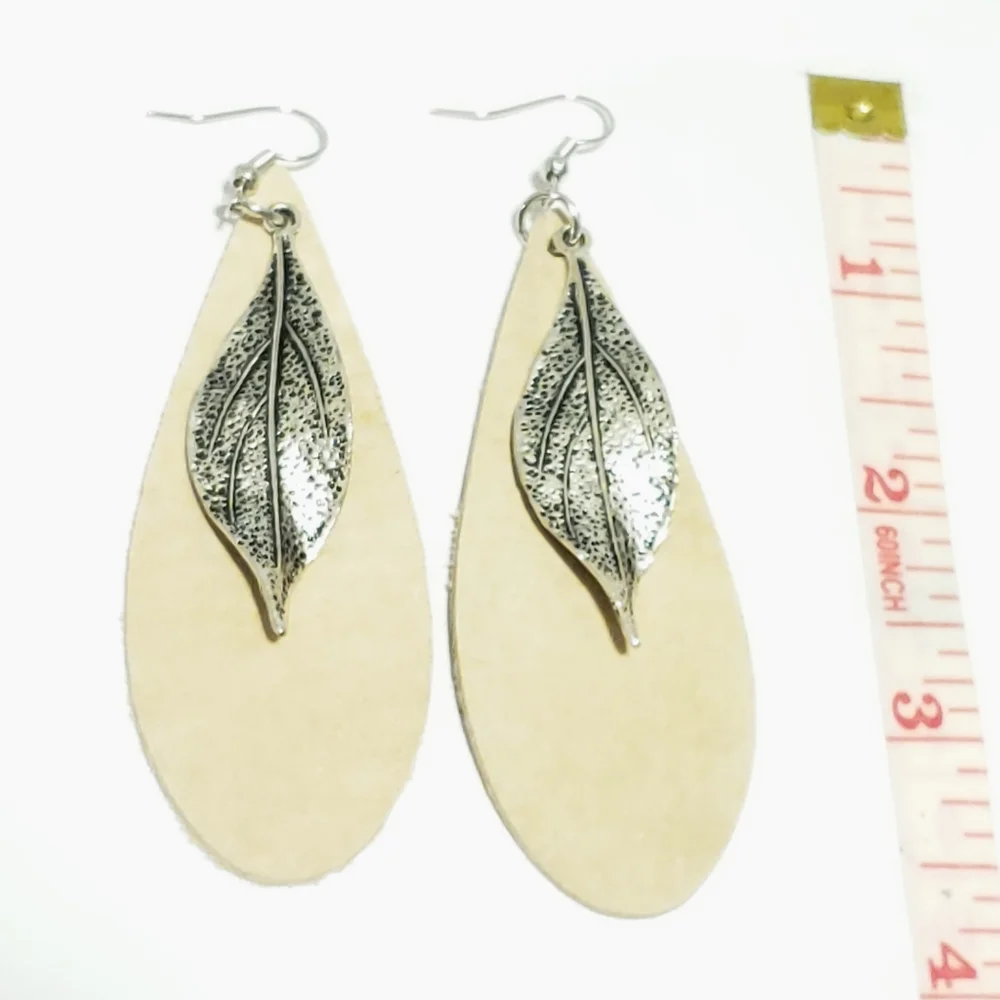 3/$25 💛BEAUTIFUL HANDMADE EARRINGS 💛 or all for $55 - Picture 4 of 7